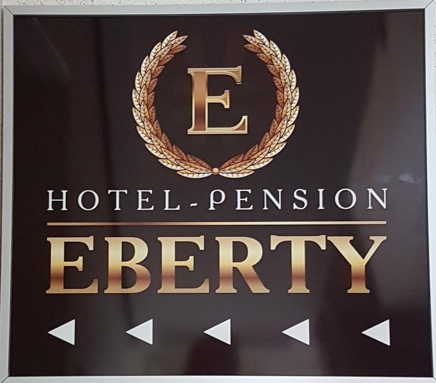 Hotel Pension Eberty Берлин Экстерьер фото